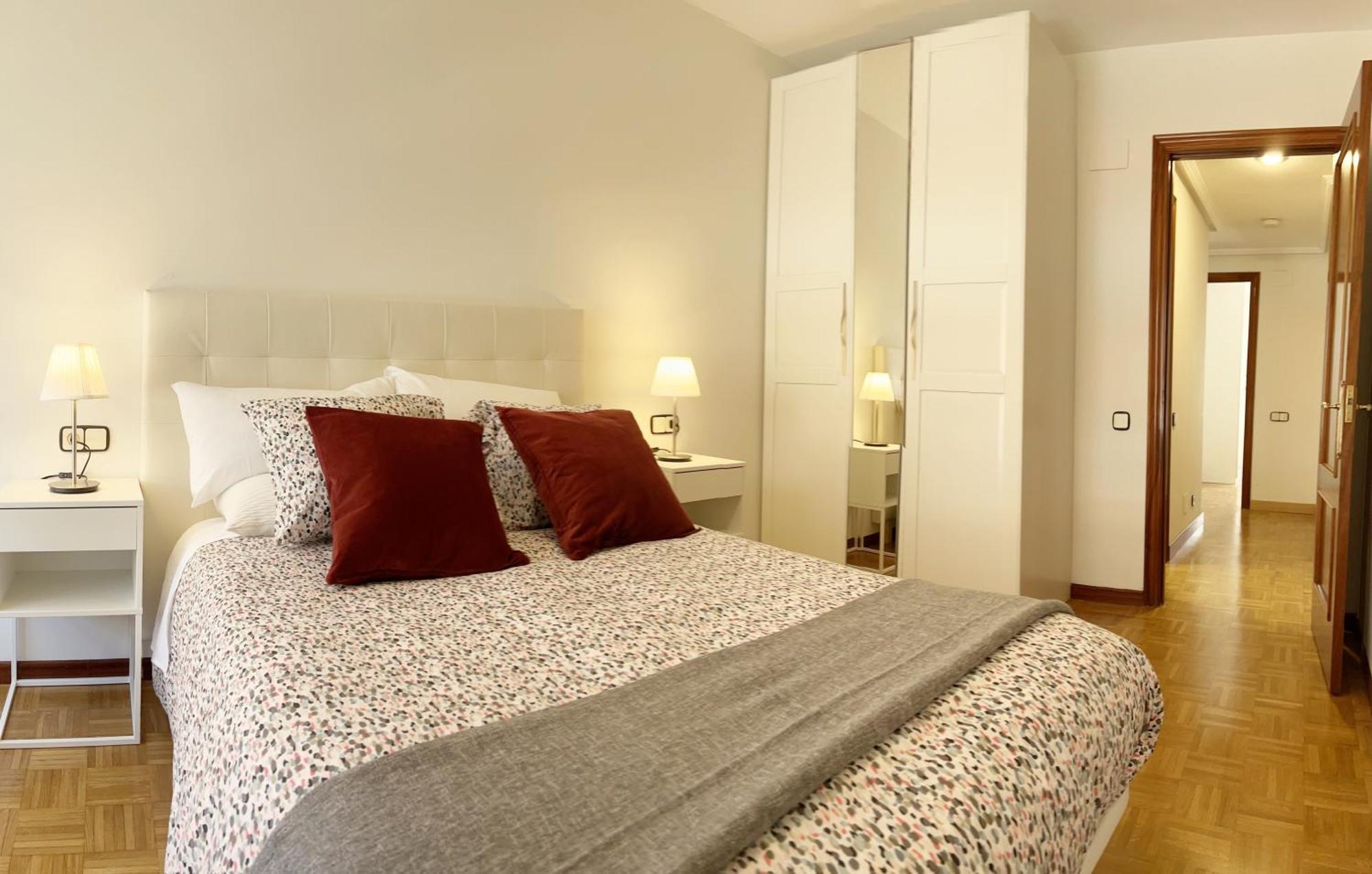 Apartamento Europa Centric Parking Gratis Oviedo Exterior foto